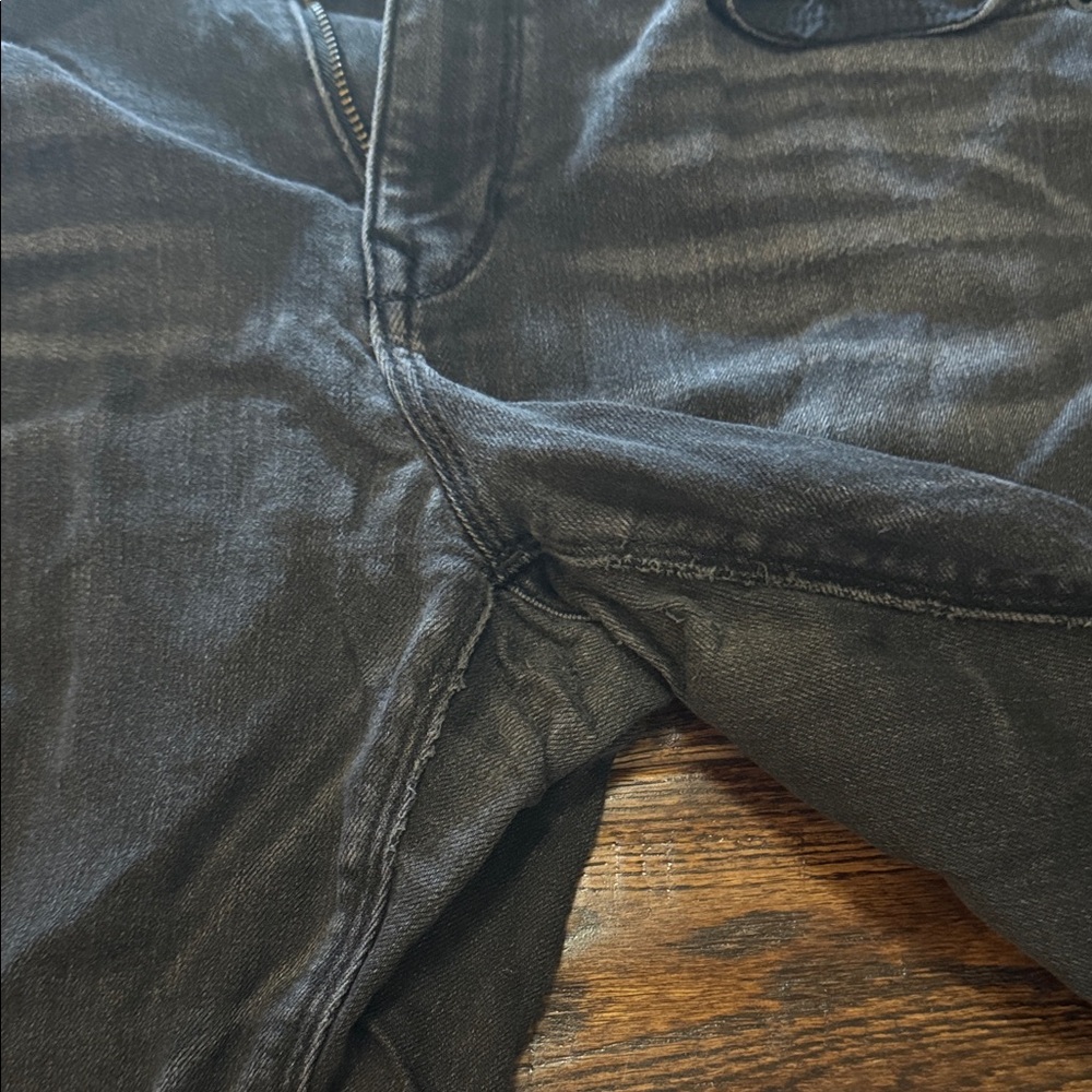Express Women's Dark Jeans - Picture 2 of 8